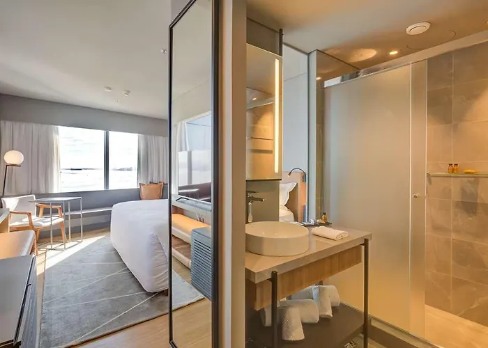 Doubletree By Hilton Hotel